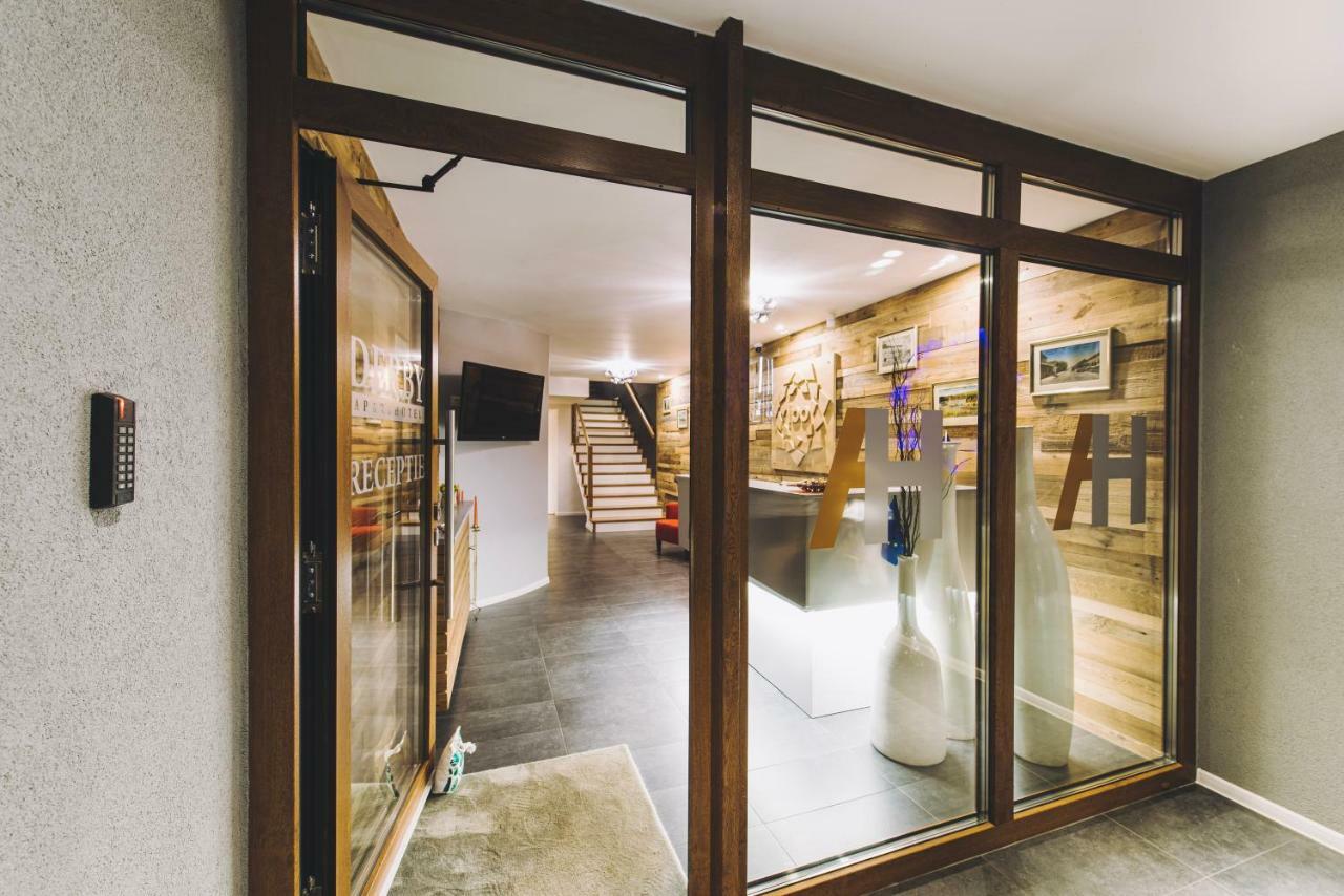 Derby Apart Hotel Alba Iulia Exterior foto